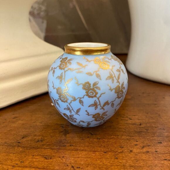 Vintage tiny baby blue vase with floral gold overlay 2.5” - Picture 1 of 5